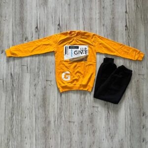 ست لباس طرح G زرد